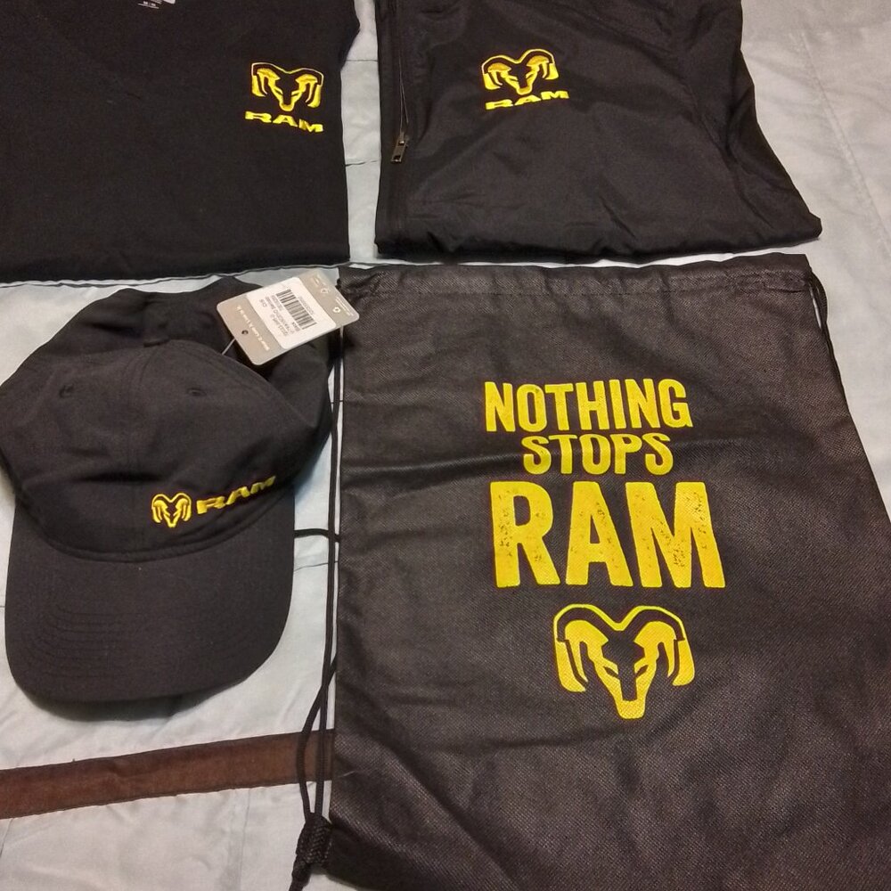 RAM V-Neck T-Shirt Bundle Medium Black/ Gold